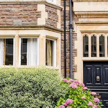 Apartment Mortimer Road *