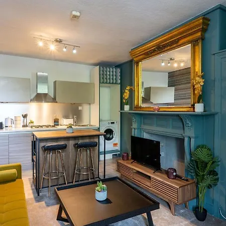 Mortimer Road Apartment Bristol
